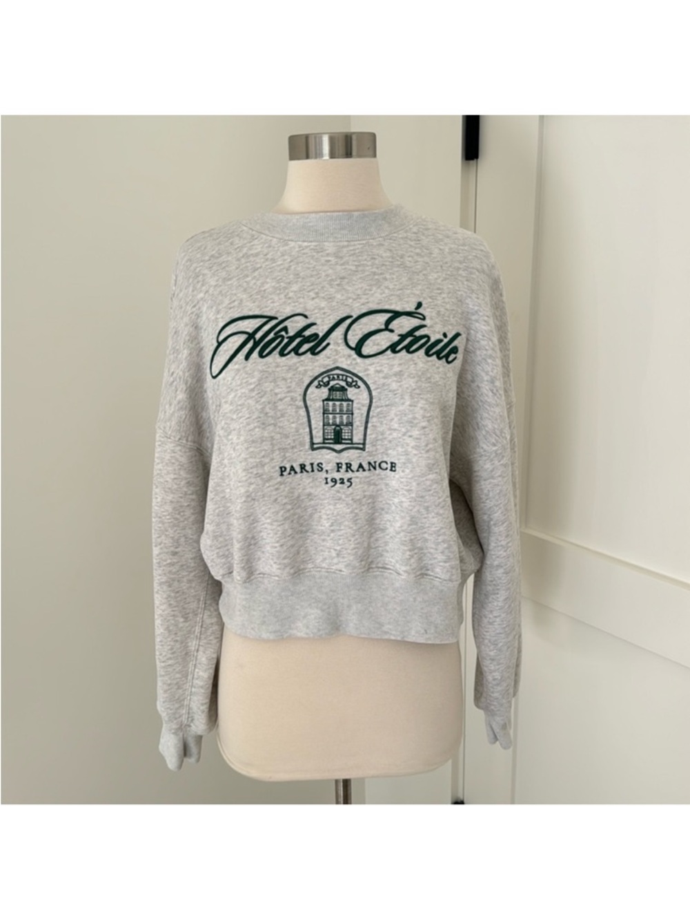 Abercrombie & Fitch Gray Crop Pullover with Green Hotel Étoile Logo